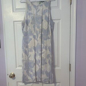 Banana Republic Floral Midi Dress - Light Blue and White. Worn 2x t